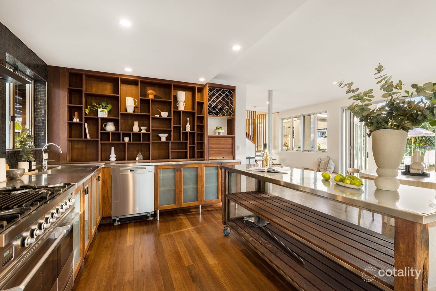 Key West, Broadbeach Waters