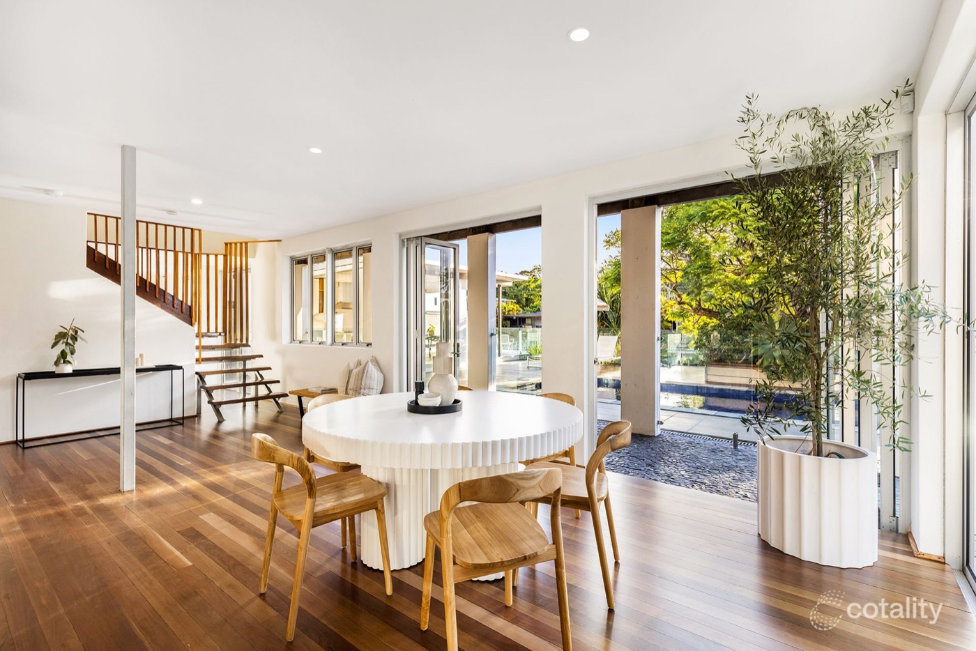 Key West, Broadbeach Waters