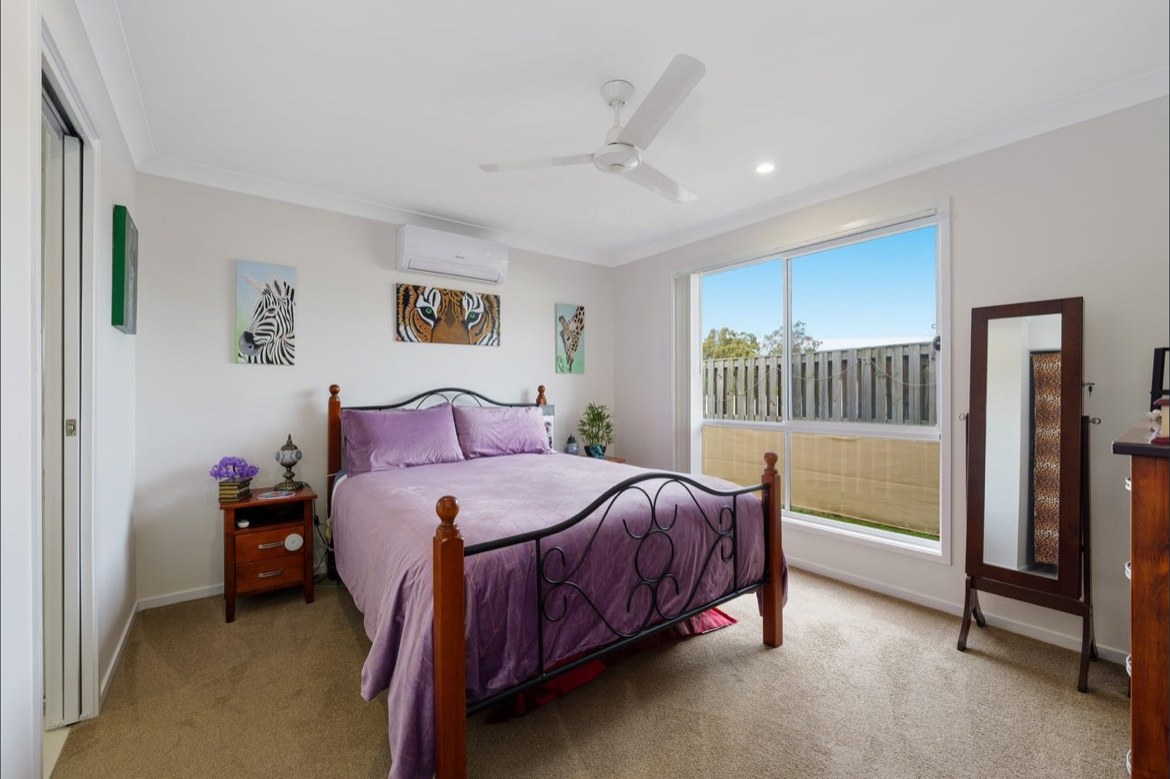 Manning Court, Pimpama